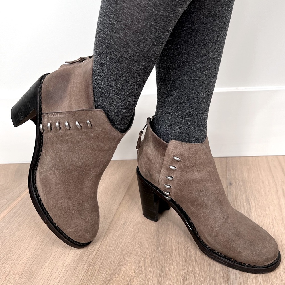 rag & bone rough suede booties: Size 38, horseshoe style, grey/brown, silver.